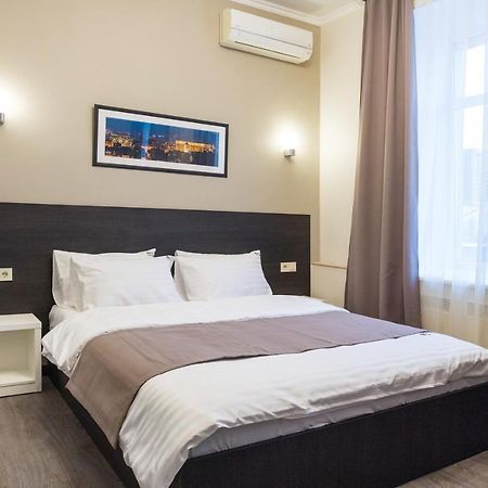 911 Apartments Khreshchatyk Kijev Kültér fotó